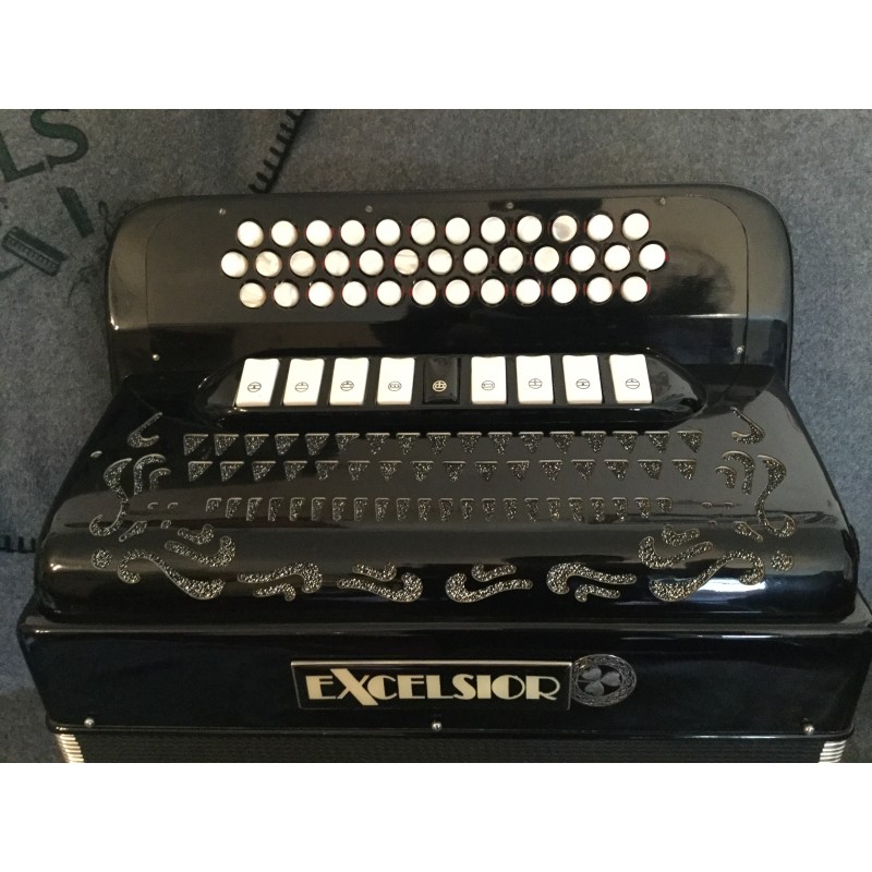 Excelsior Midi 4 Voice 3 Row B/C/C sharp Accordion 37/80 bass Used Excelsior Midi 4 Voice 3 Row B/C/C sharp Accordion 37/80 bass Used