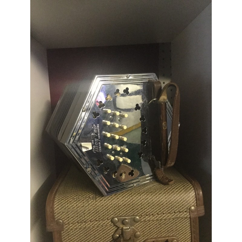 Wheatstone Mayfair Anglo Concertina G/C 30 button Metal Ends Used Wheatstone Mayfair Anglo Concertina G/C 30 button Metal Ends Used