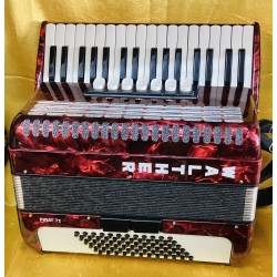 Walther Pirat 72 34 Key 72 Bass Tremolo 3 Voice Red Used