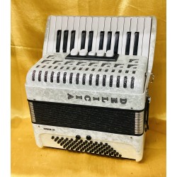 Delicia Jnr 23  26 Key 72 Bass 3 voice Used