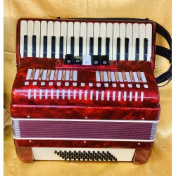 Parrot 34 Key 60 Bass 3 Voice Piano Accordion Used