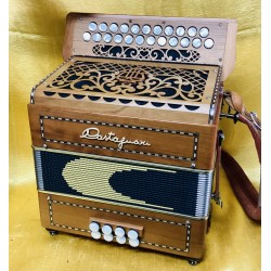 Used Dinn III Cs/D  Castagnari 3 Voice Button Accordion