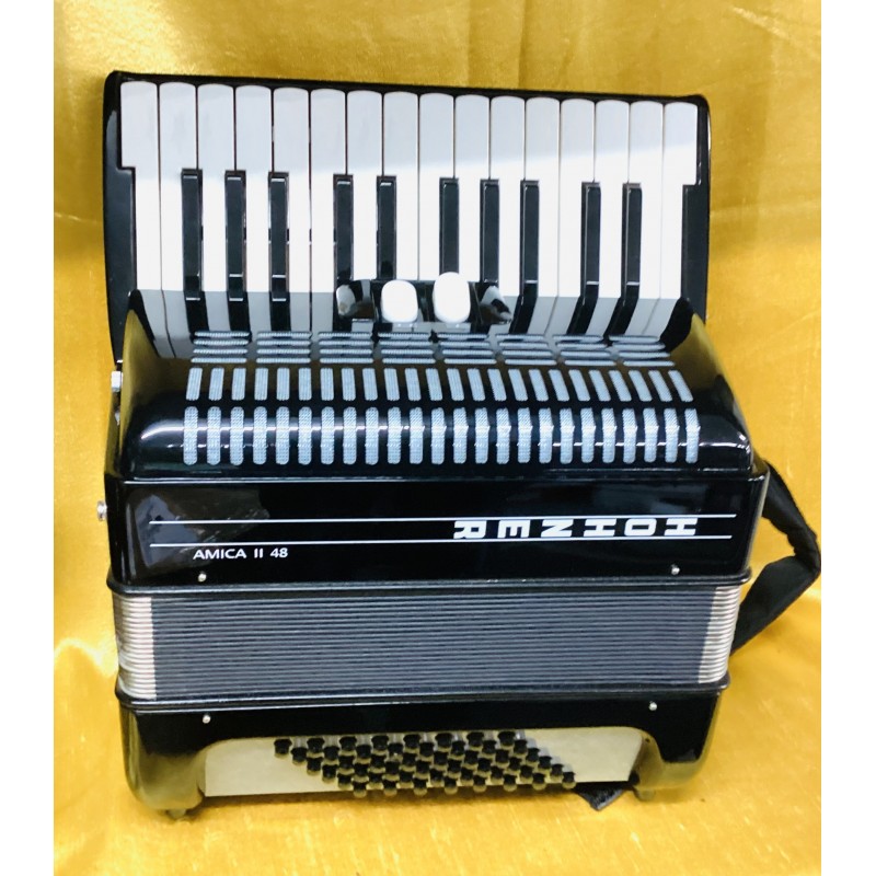 Hohner Amica II 26 Key &8 Bass Tremolo 2 Voice Used
