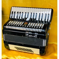 Parrot 34 key 72 bass 3 voice Piano Accordion Used