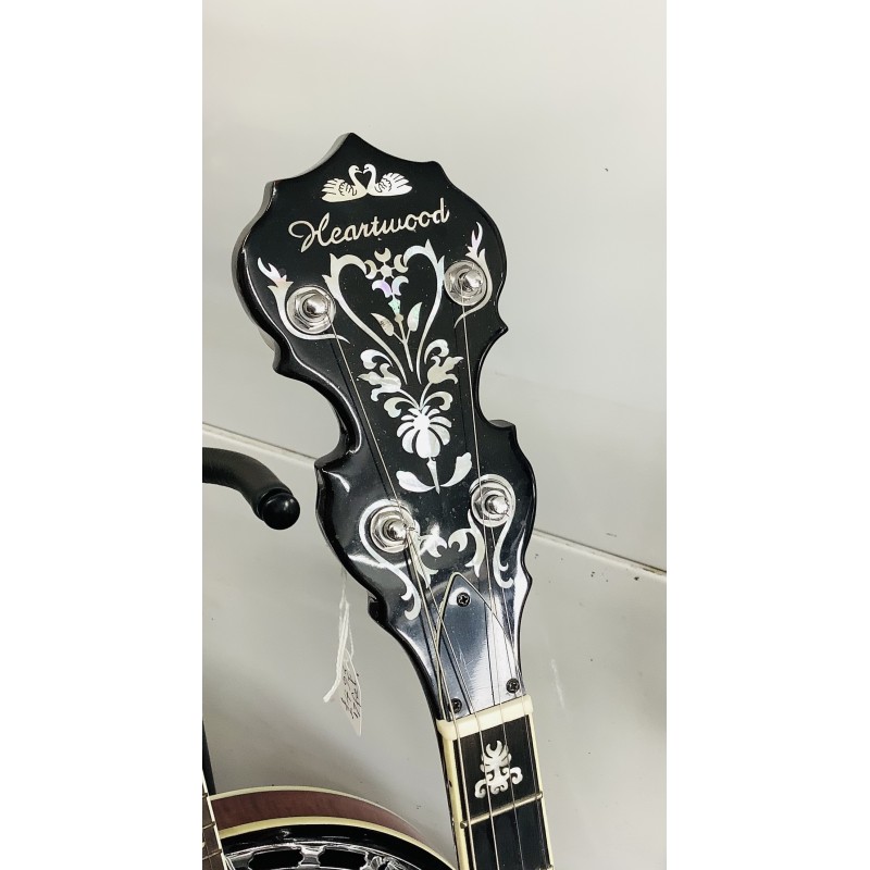 Heartwood Emerald Irish 17 Fret Tenor Banjo with Brass Tone Ring Used